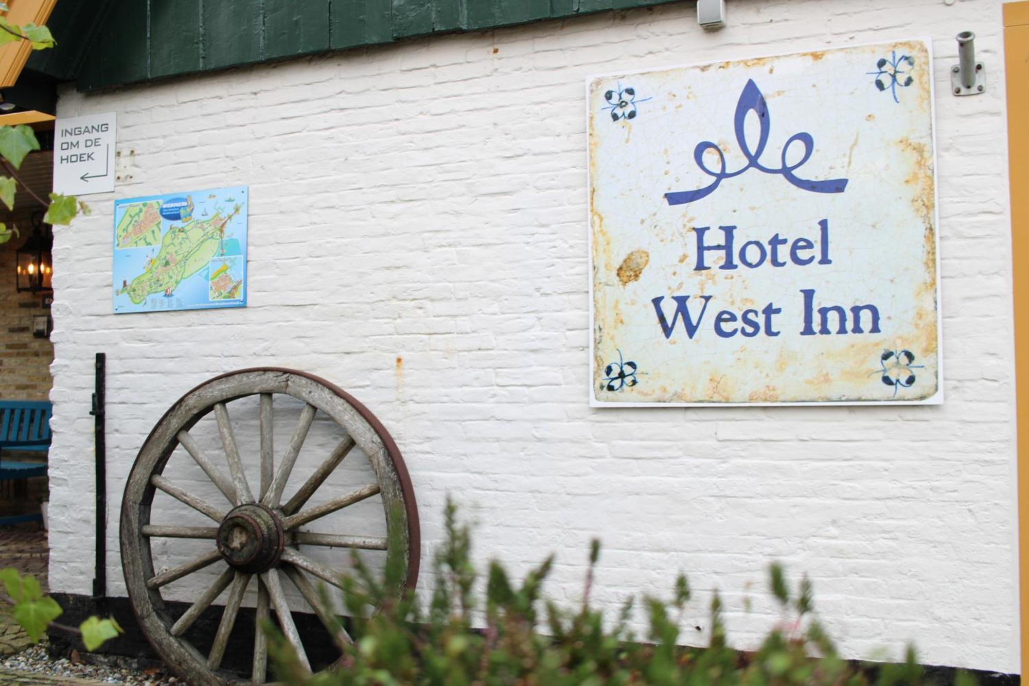 Hotel West Inn Hippolytushoef Bagian luar foto