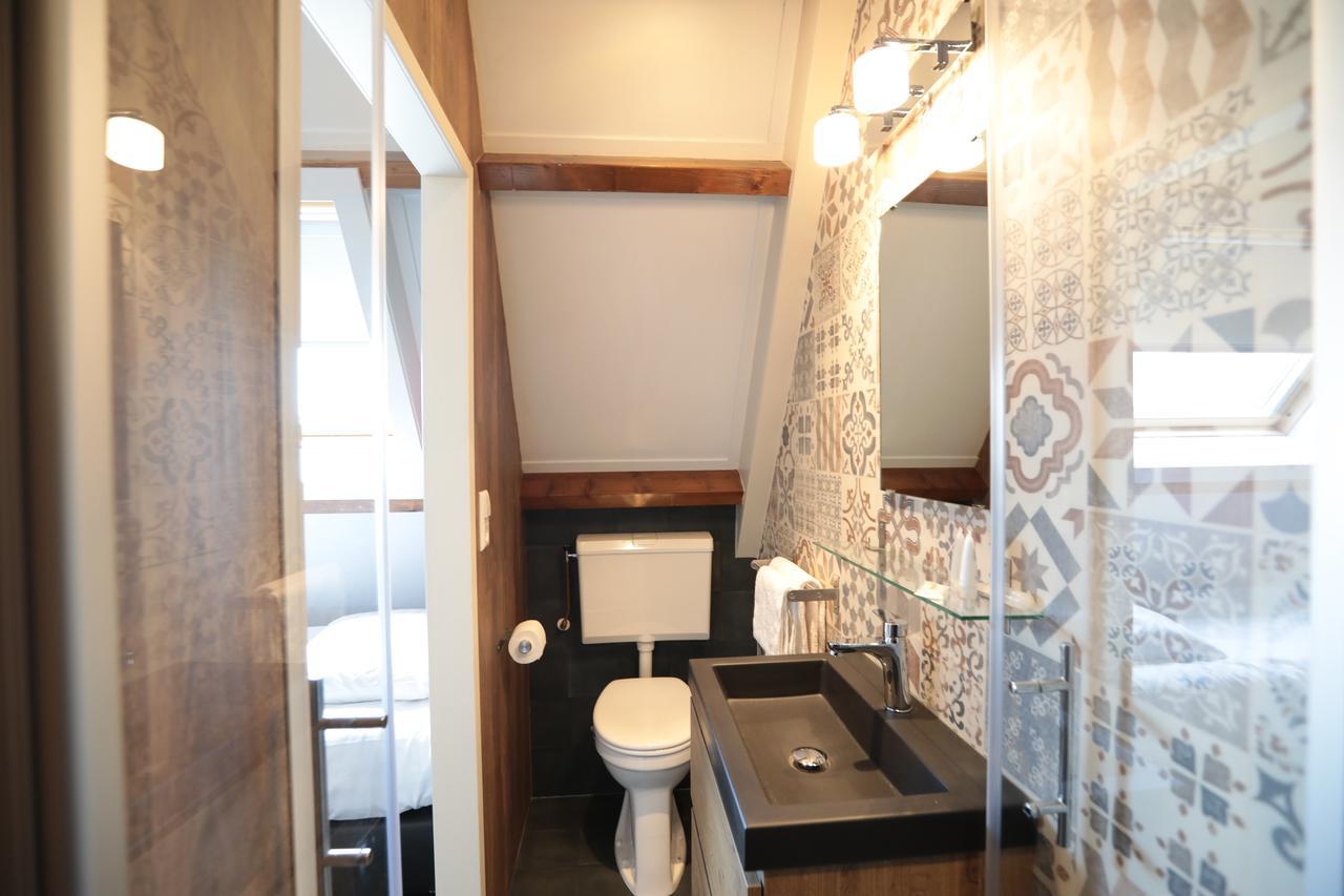 Hotel West Inn Hippolytushoef Bagian luar foto