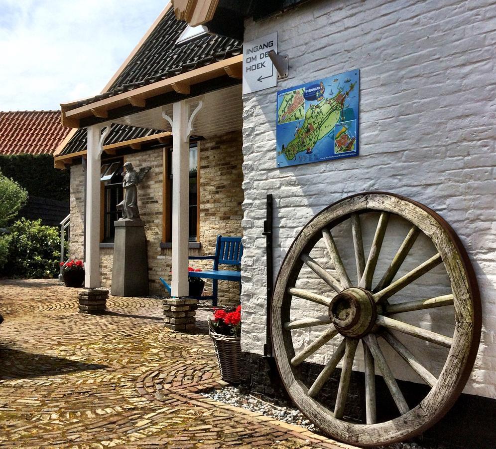 Hotel West Inn Hippolytushoef Bagian luar foto
